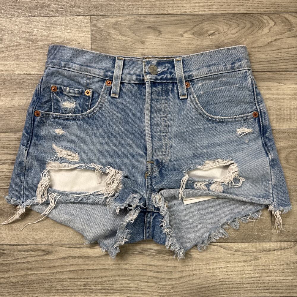 Levi's 501 Denim Jean Shorts Button Fly Frayed Hem Light Wash sz 24